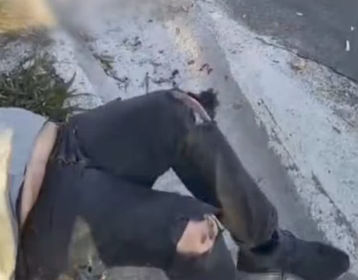 Óleo causa acidente e deixa motociclista ferido na descida do Cafezal